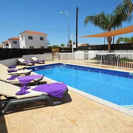 Nissi Christa 아이아 나파