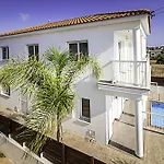 Villa Nissi Christa *