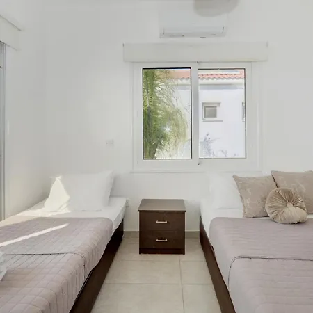 فيلة Nissi Christa