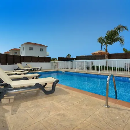 Nissi Christa * Ayía Nápa