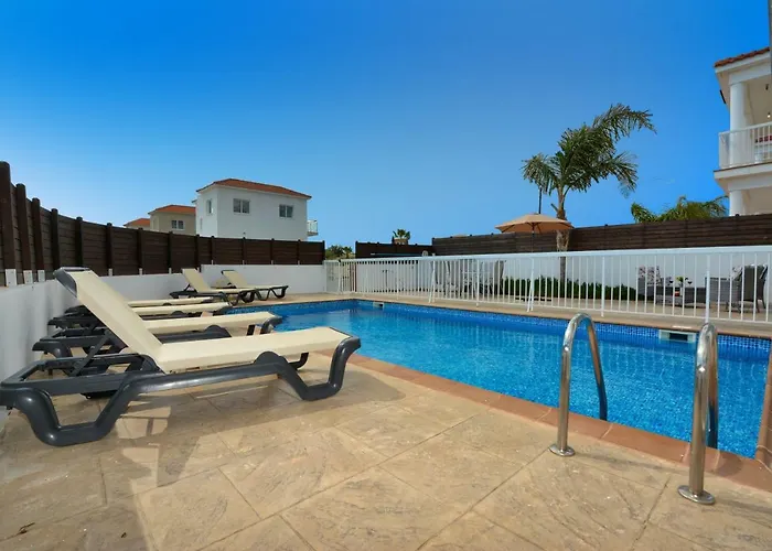 Nissi Christa * Agia Napa