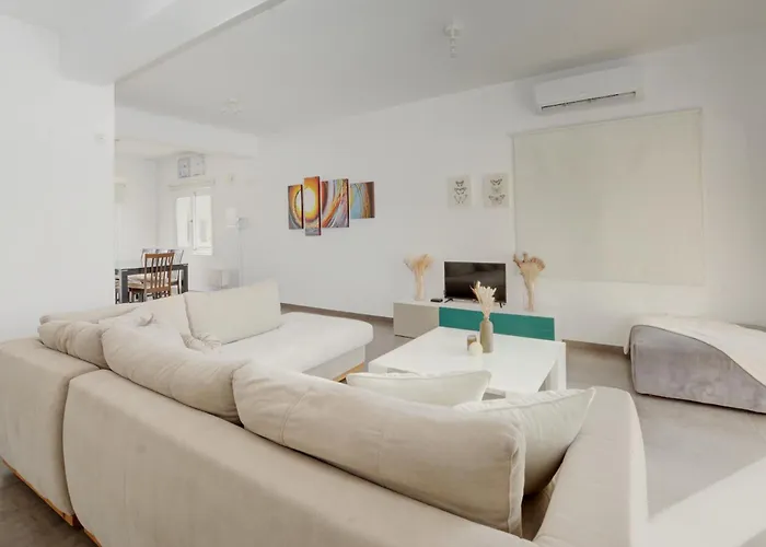 Willa Nissi Christa *