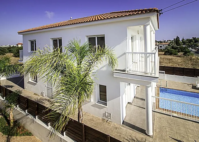 Willa Nissi Christa *